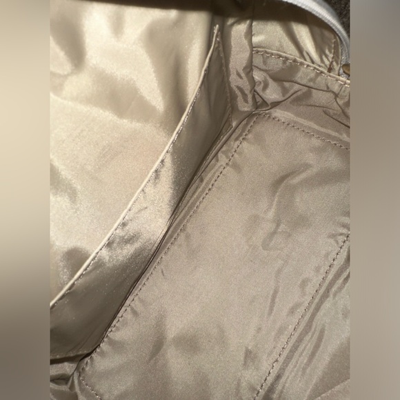 SILVER Kate Spade Glitter makeup/traveling bag - Picture 5 of 6